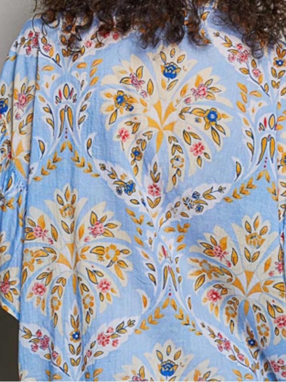 203. BRAND NEW POL Sky Blue Floral Flutter Sleeve Tunic - Picture 4 of 5